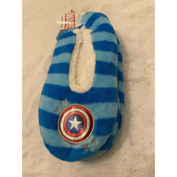 NEW Marvel Captain America Fuzzy Babba Slipper KID - Picture 1 of 7